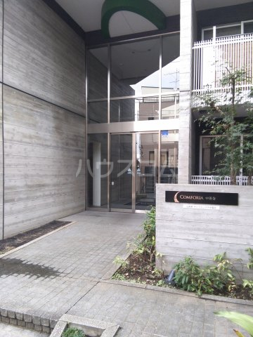 15/22 エントランス