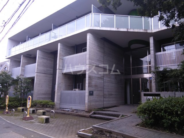 14/22 エントランス