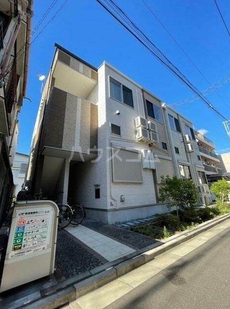 17/20 エントランス