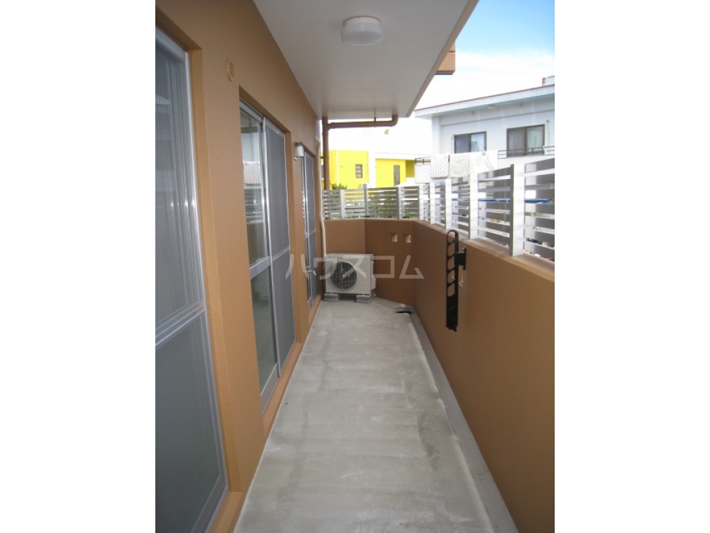 13/17 バルコニー