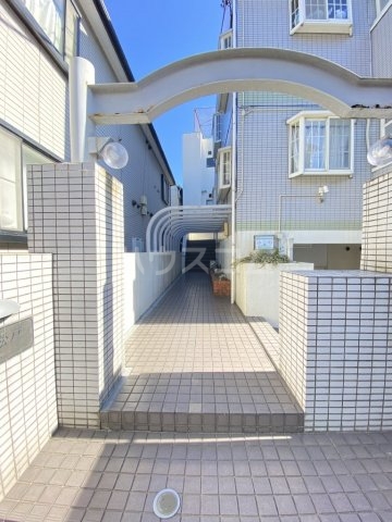 2/5 エントランス