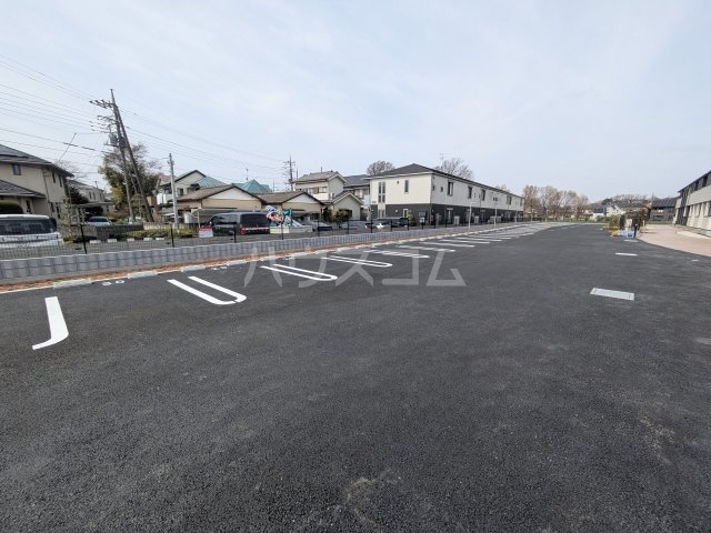 28/30 駐車場