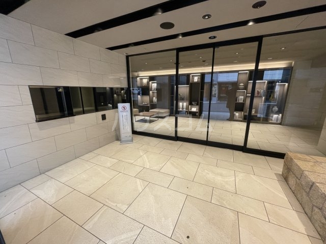 29/30 エントランス