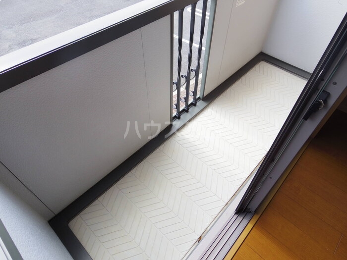 13/22 バルコニー