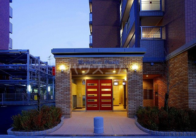 2/5 エントランス