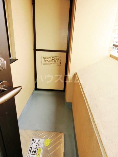 19/25 バルコニー