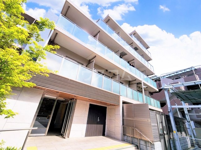 29/30 エントランス