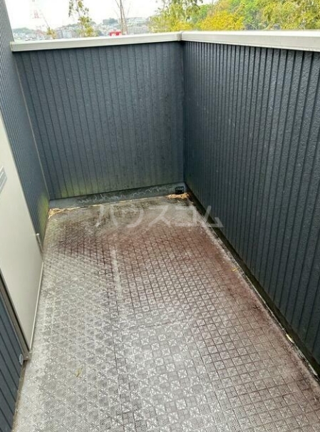 13/17 バルコニー