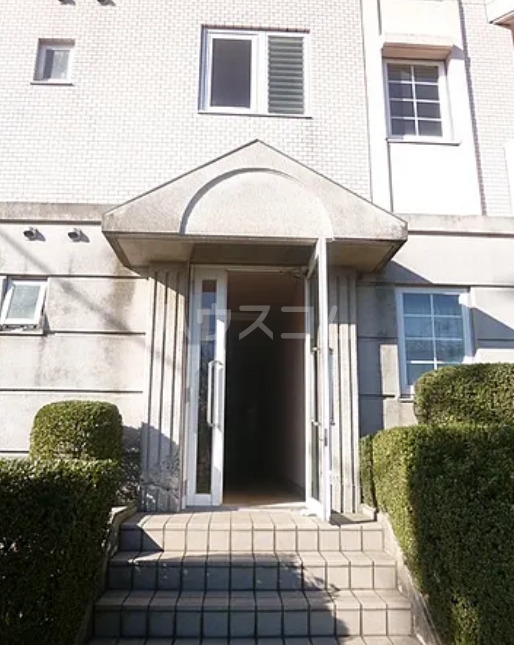 15/21 エントランス