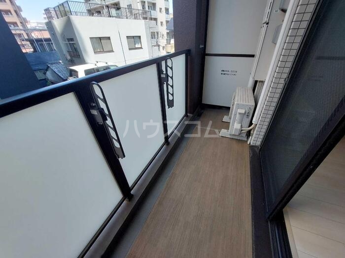 13/21 バルコニー