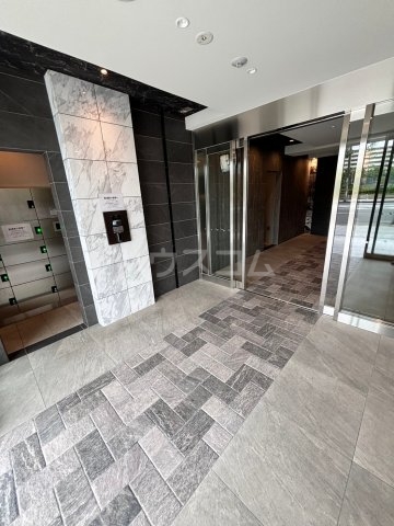 22/30 エントランス