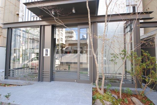 22/30 エントランス