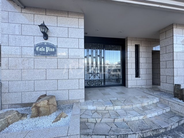 21/30 エントランス