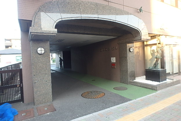 2/3 エントランス