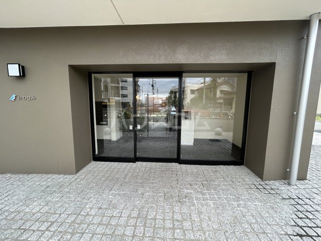 22/30 エントランス