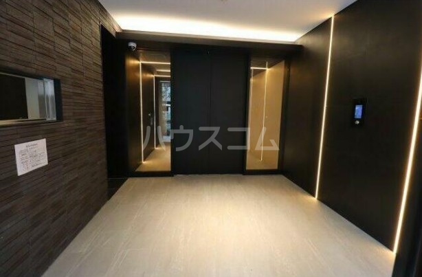 14/16 エントランス