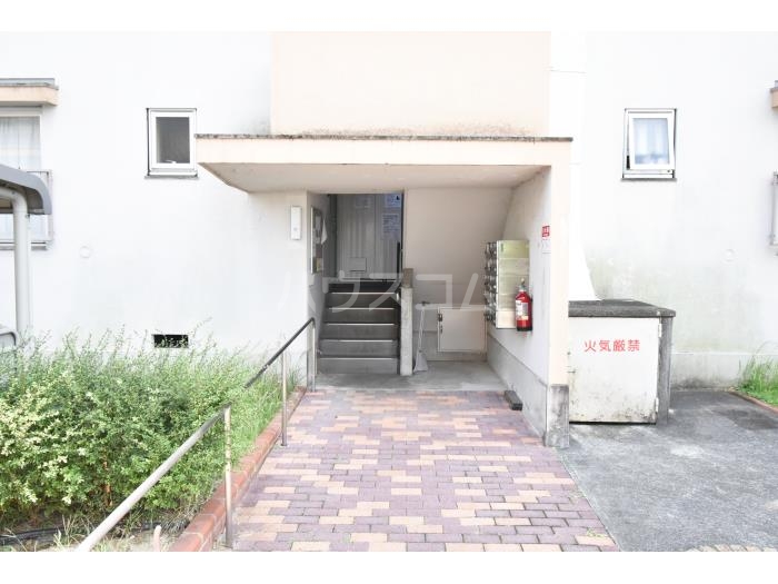 15/24 エントランス