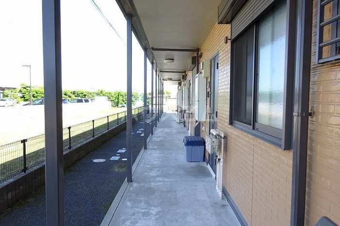 16/19 エントランス