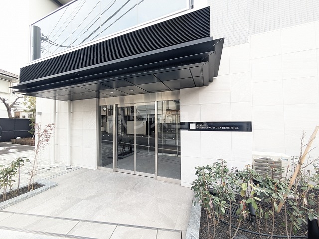 23/30 エントランス