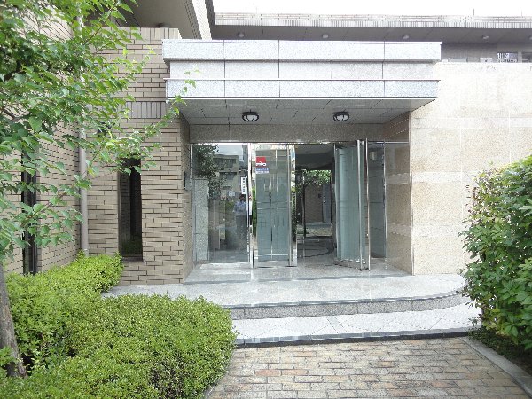 25/30 エントランス