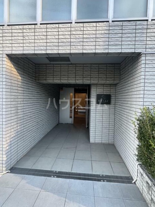 20/25 エントランス