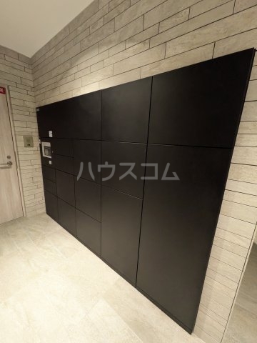 24/30 エントランス