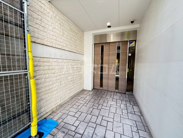 25/30 エントランス