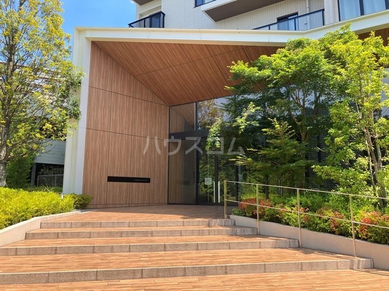 16/26 エントランス