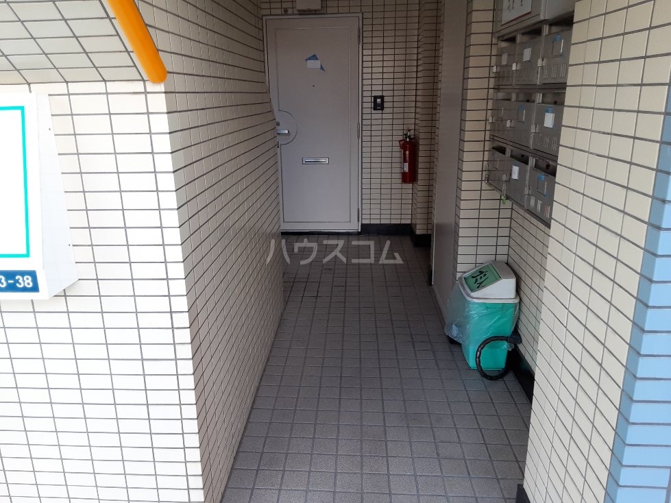 21/26 エントランス