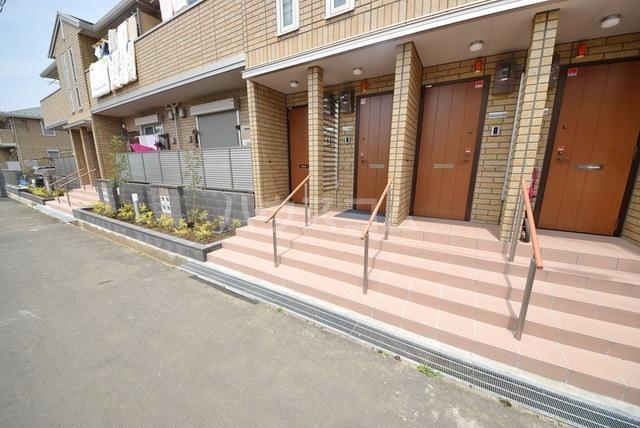 15/15 エントランス