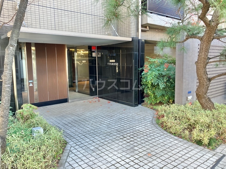 17/27 エントランス