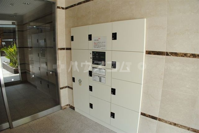 16/26 エントランス