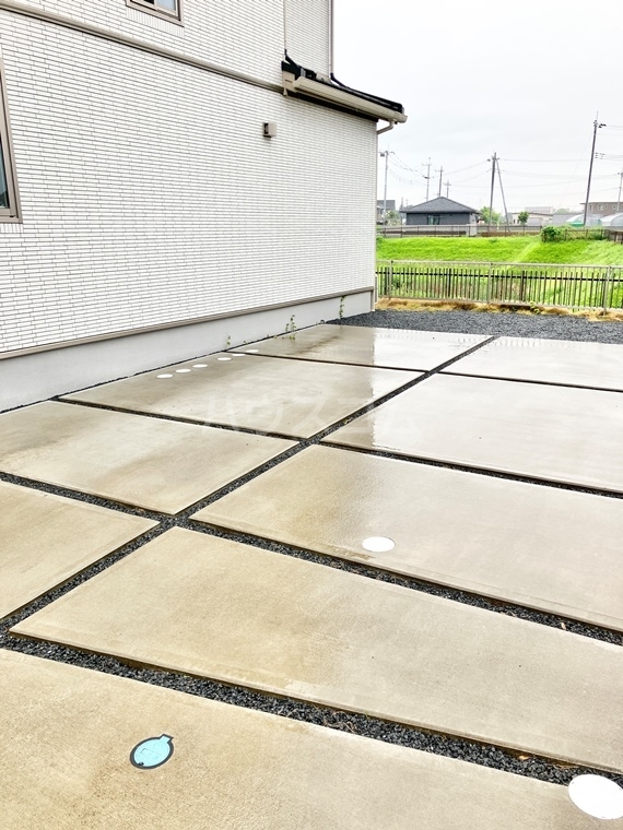 17/28 駐車場