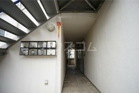 13/17 エントランス