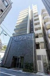 18/26 エントランス