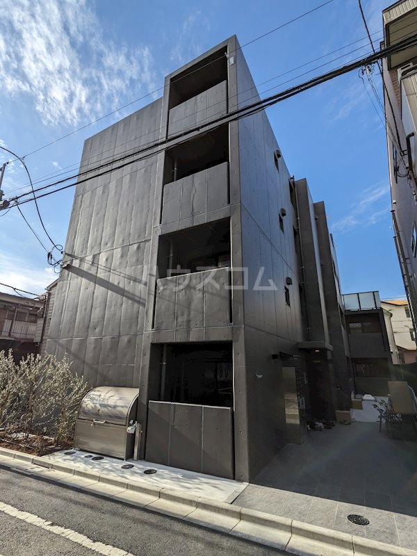 23/30 エントランス