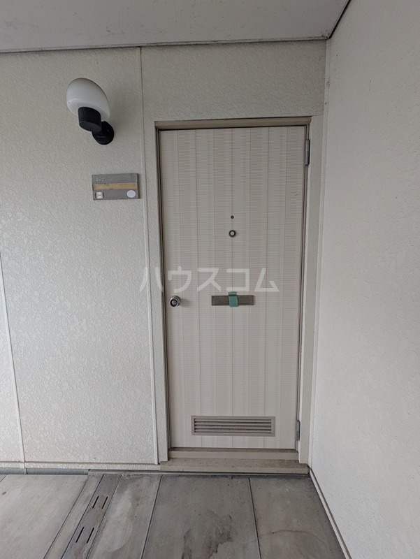 28/30 エントランス