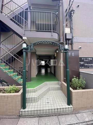 22/30 エントランス