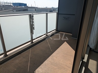 18/27 バルコニー