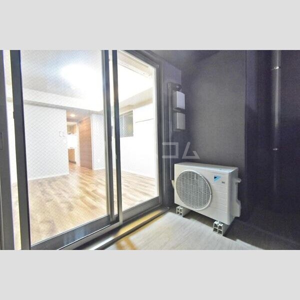 13/21 バルコニー