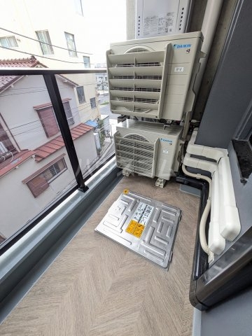 19/27 バルコニー