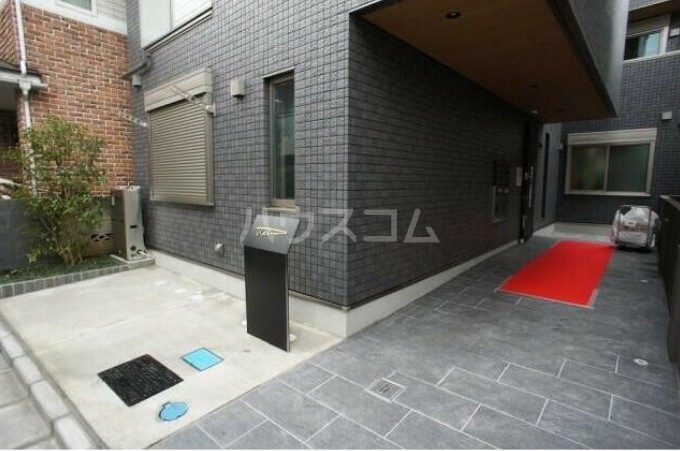 2/4 エントランス