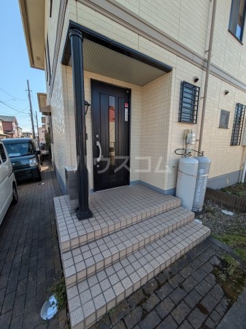 28/30 エントランス