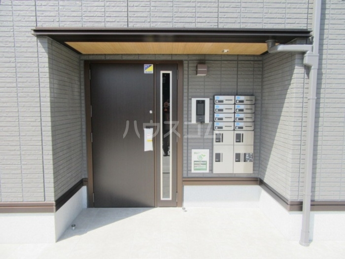 22/30 エントランス