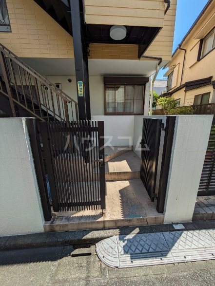 17/18 エントランス