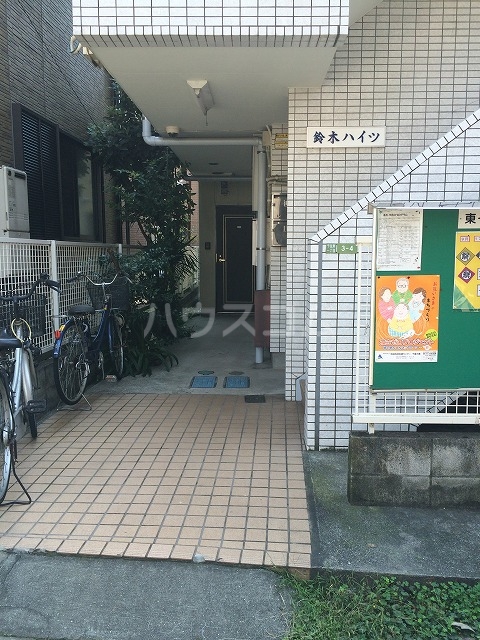 14/20 エントランス