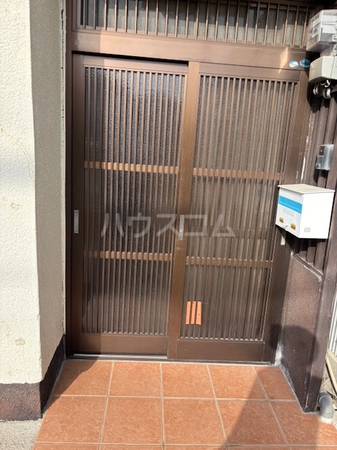 19/22 エントランス