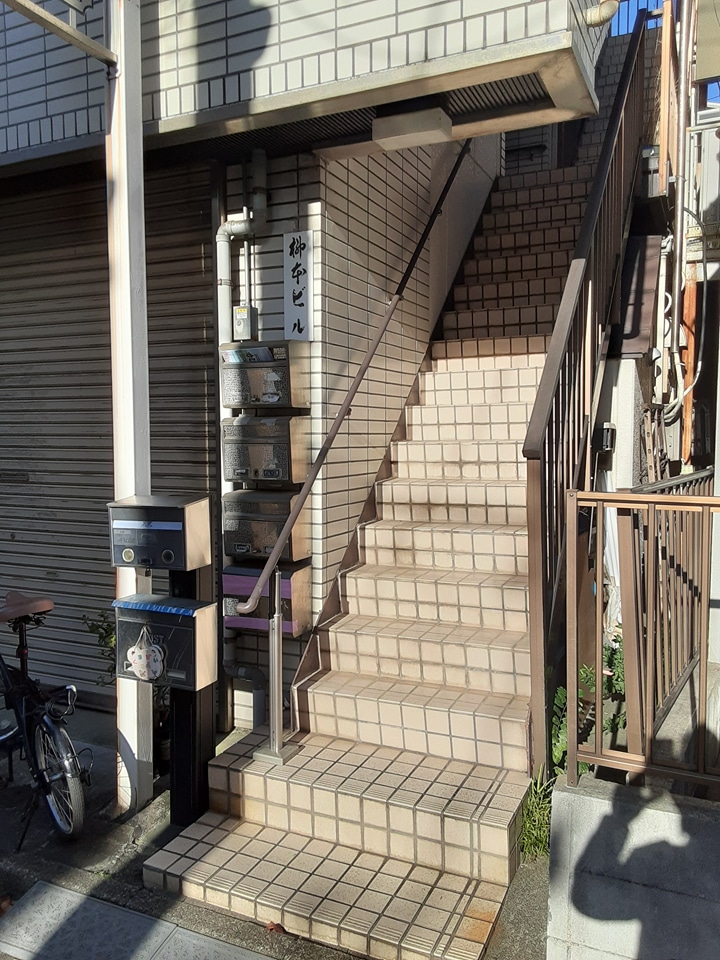 15/19 エントランス