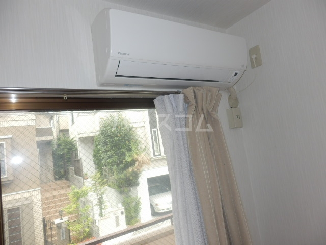 22/25 エントランス