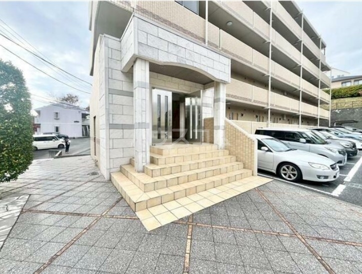 14/21 エントランス